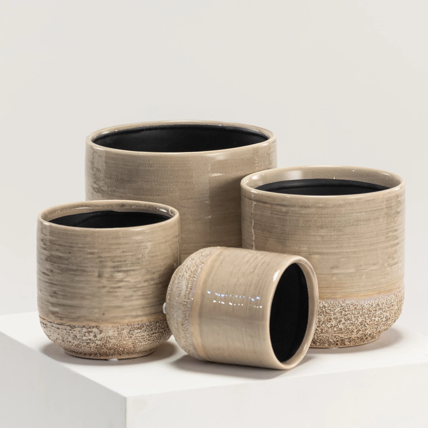 Indoor Pot Issa – Grey 1 Indoor Pot Issa – Grey