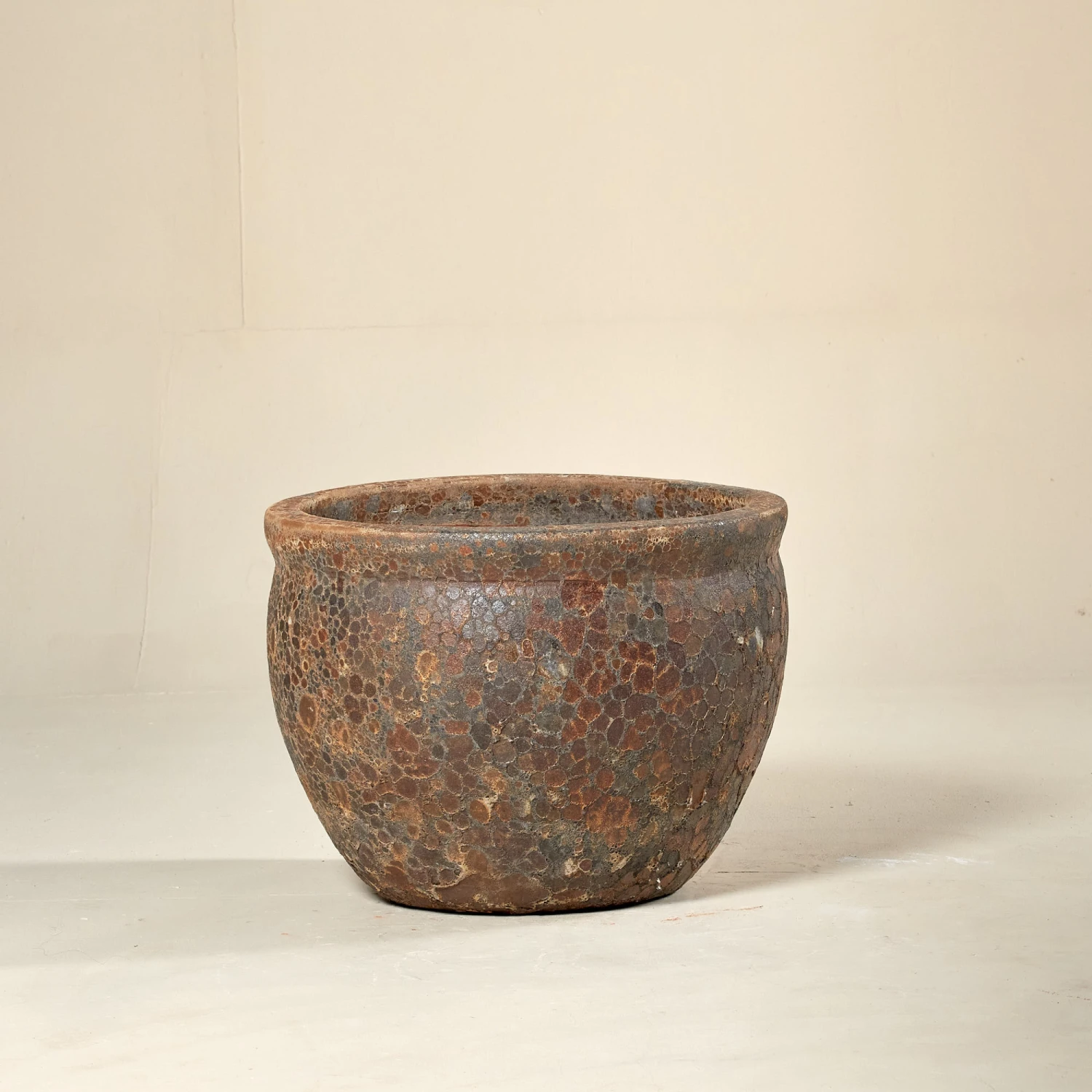 Outdoor Pot – Cauldron Aquarius Mars 2 Outdoor Pot – Cauldron Aquarius Mars - Image 2