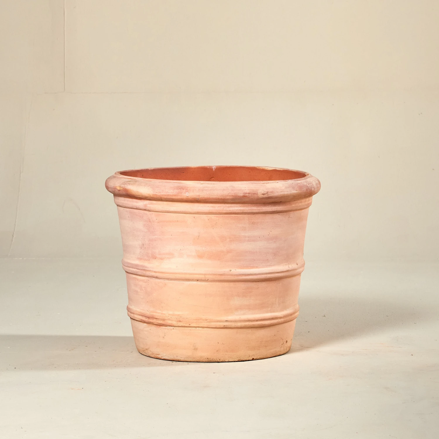 Vetralla Antique Terracotta Outdoor Pot 2 Vetralla Antique Terracotta Outdoor Pot - Image 2